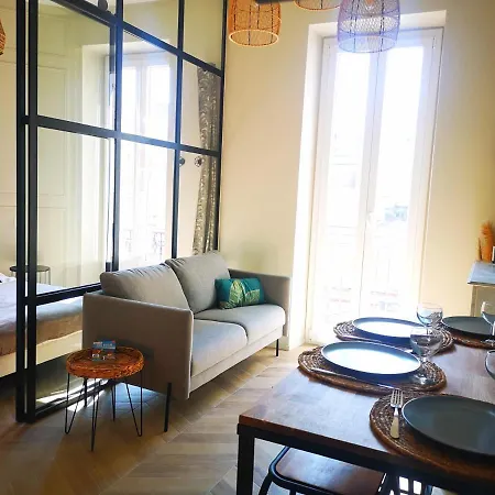 A & K Luxury Appartments Port De Garibaldi 아파트