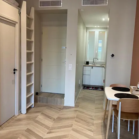 A & K Luxury Appartments Port De Garibaldi 아파트 *