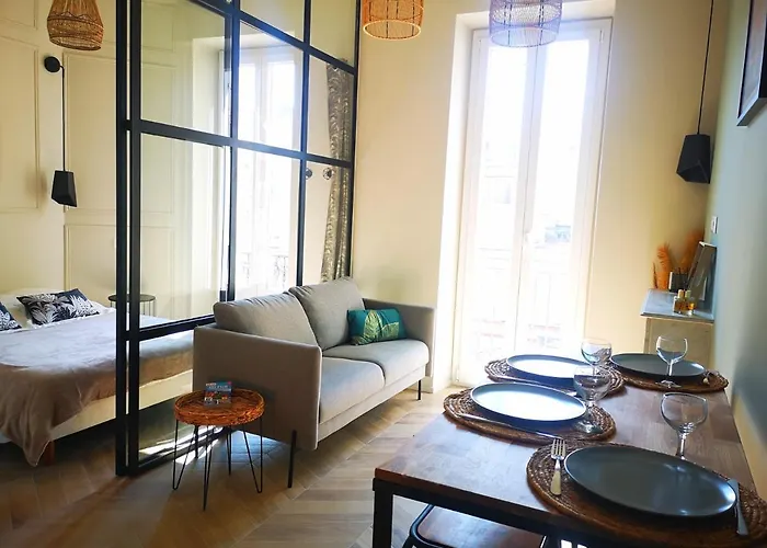 A & K Luxury Appartments Port De Garibaldi アパート