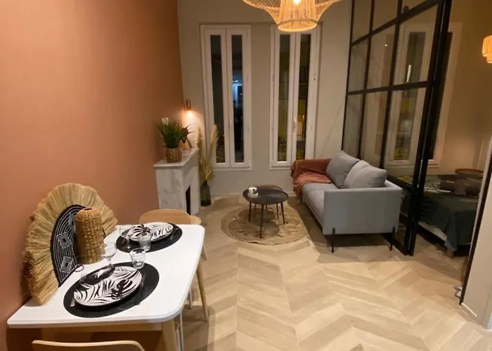 A & K Luxury Appartments Port De Garibaldi * ニース